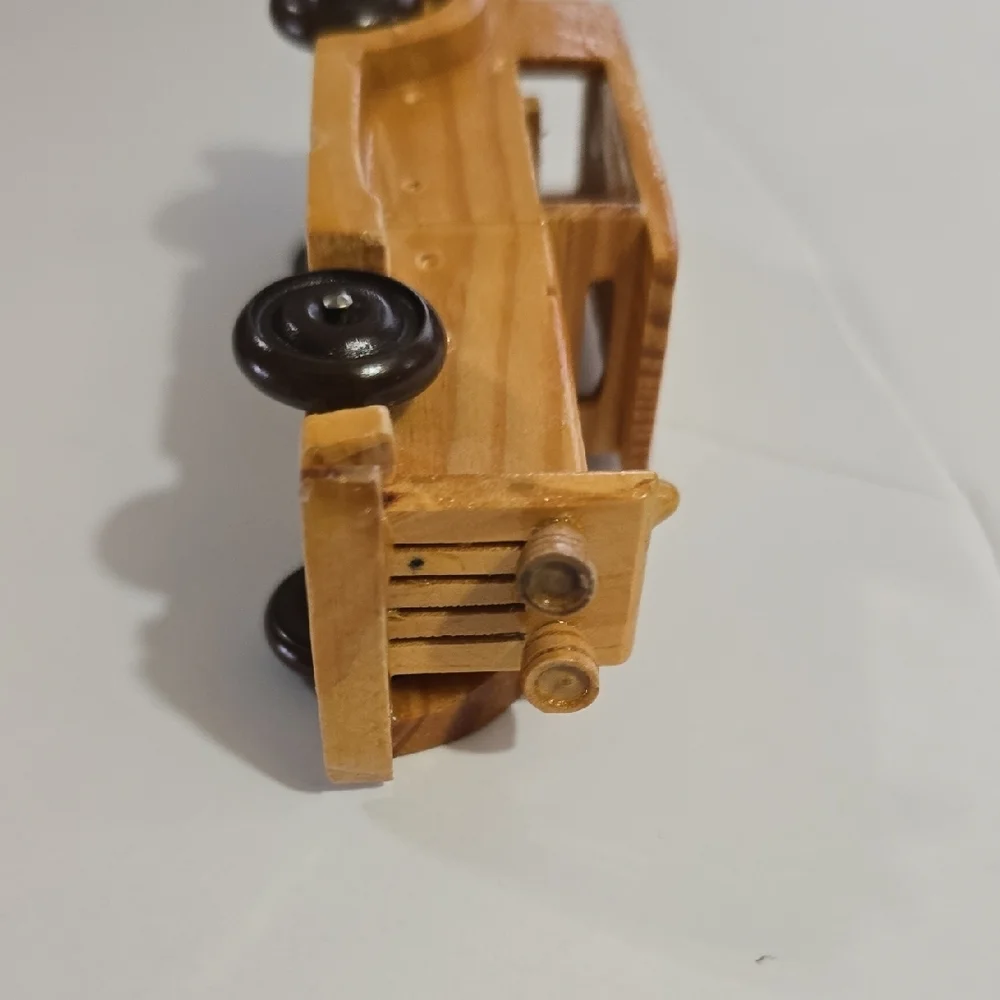 Classic Retro Hand-Crafted, Vintage-Style Wooden Model Car